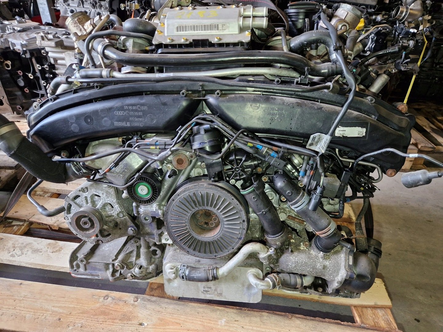 Roberto servisas (1) logo